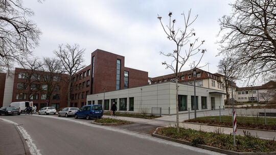 Die Medius Klinik Kirchheim, hier die psychiatrische Klinik, hat ihr ambulantes Angebot erweitert. Foto: Carsten Riedl Die Medius Klinik Kirchheim, hier die psychiatrische Klinik, hat ihr ambulantes Angebot erweitert. Foto: Carsten Riedl