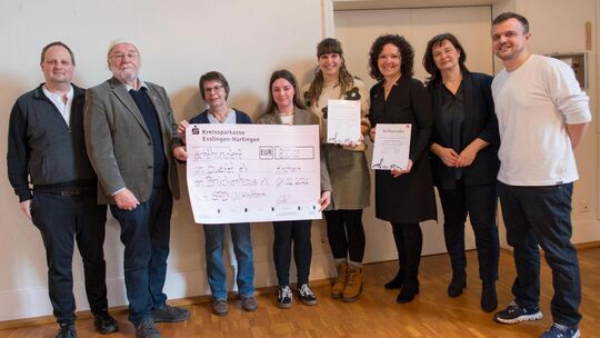 Beim 33. Neujahrsempfang der SPD Kirchheim wurde der 5. Friedrich-Tritschler-Preis an das Brückenhaus und Buefet verliehen. Foto Beim 33. Neujahrsempfang der SPD Kirchheim wurde der 5. Friedrich-Tritschler-Preis an das Brückenhaus und Buefet verliehen. Foto