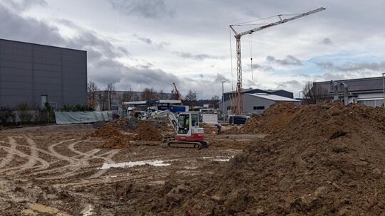 Es wird zwar gebaut, aber eher verhalten. Unternehmen sehen sich fast überall im Land von Bürokratie und Regulierungswut ausgebr Es wird zwar gebaut, aber eher verhalten. Unternehmen sehen sich fast überall im Land von Bürokratie und Regulierungswut ausgebr