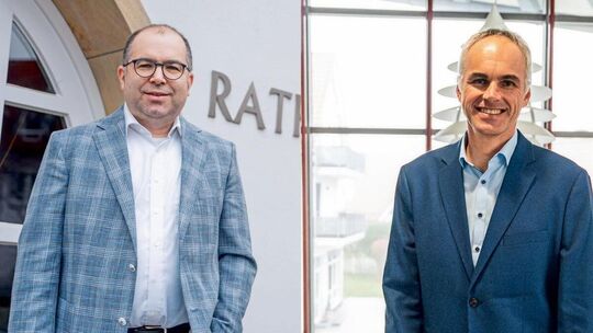 Lothar Hihn (links) fordert Amtsinhaber Matthias Ruckh bei der anstehenden Bürgermeisterwahl in Wolfschlugen heraus. Fotos: pr Lothar Hihn (links) fordert Amtsinhaber Matthias Ruckh bei der anstehenden Bürgermeisterwahl in Wolfschlugen heraus. Fotos: pr