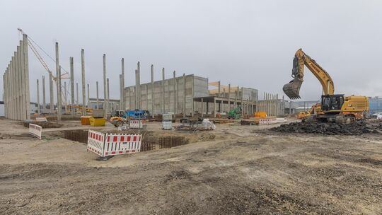 Bis Mitte 2029 soll am Lidl-Zentrallager in Kirchheim gebaut werden. Danach wird es noch eine gewisse Zeit dauern, bis dort in V Bis Mitte 2029 soll am Lidl-Zentrallager in Kirchheim gebaut werden. Danach wird es noch eine gewisse Zeit dauern, bis dort in V