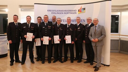 Der Kreisfeuerwehrverband ehrte im Rahmen der Jahreshauptversammlung verdiente Mitglieder. Foto: Sylvia Horlebein Der Kreisfeuerwehrverband ehrte im Rahmen der Jahreshauptversammlung verdiente Mitglieder. Foto: Sylvia Horlebein
