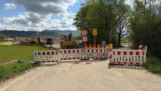 Wenn man über die Weilheimer Straße von Holzmaden nach Weilheim fährt, fällt der Blick von Westen auf das Gebiet Rosenloh. Foto: Wenn man über die Weilheimer Straße von Holzmaden nach Weilheim fährt, fällt der Blick von Westen auf das Gebiet Rosenloh. Foto:
