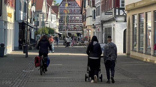 Fahrradfahren ist in der Marktstraße weiterhin nur zwischen 19 und 9 Uhr erlaubt. Foto: Antje Dörr Fahrradfahren ist in der Marktstraße weiterhin nur zwischen 19 und 9 Uhr erlaubt. Foto: Antje Dörr