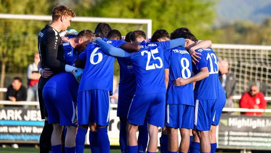 Der TSV Jesingen schwört sich auf den Klassenerhalt ein. Foto: Markus Brändli Der TSV Jesingen schwört sich auf den Klassenerhalt ein. Foto: Markus Brändli