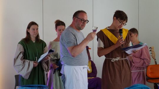 Anspiele zu biblischen Geschichten gehören zum Alltag im Ferienwaldheim am Kirchheimer Campus Rauner. Foto: pr Anspiele zu biblischen Geschichten gehören zum Alltag im Ferienwaldheim am Kirchheimer Campus Rauner. Foto: pr