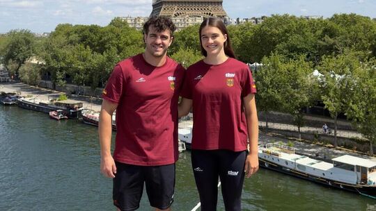 Manuel und Maike Halbisch auf der Sprungplattform in Paris. Die EM haben beide Geschwister bestritten. Foto: pr Manuel und Maike Halbisch auf der Sprungplattform in Paris. Die EM haben beide Geschwister bestritten. Foto: pr
