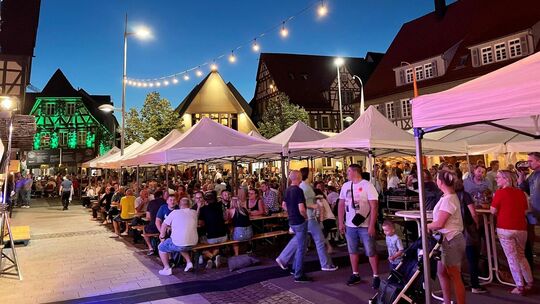 Der Kirchheimer Marktplatz bietet den stimmungsvollen Rahmen für stilvollen Biergenuss. Foto: pr Der Kirchheimer Marktplatz bietet den stimmungsvollen Rahmen für stilvollen Biergenuss. Foto: pr