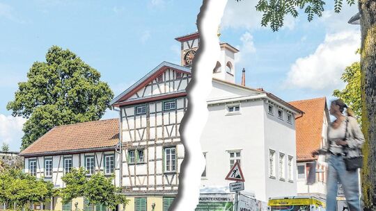 Das Fachwerk hat infolge seiner Freilegung im Jahr 1957 gelitten. Der Verputzung soll das Holz vor weiteren Schäden schützen. Fo Das Fachwerk hat infolge seiner Freilegung im Jahr 1957 gelitten. Der Verputzung soll das Holz vor weiteren Schäden schützen. Fo