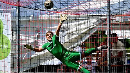 Auf ihm ruhen die Hoffnungen im Tor des VfL: Elias Beer könnte am Sonntag gegen Aufsteiger KSG Eislingen zwischen den Kirchheime Auf ihm ruhen die Hoffnungen im Tor des VfL: Elias Beer könnte am Sonntag gegen Aufsteiger KSG Eislingen zwischen den Kirchheime