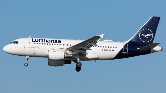Der seit 2011 zur Flotte zählende Airbus A319 mit dem Namen „Kirchheim unter Teck“ hat bereits 172 Destinationen angeflogen und Der seit 2011 zur Flotte zählende Airbus A319 mit dem Namen „Kirchheim unter Teck“ hat bereits 172 Destinationen angeflogen und