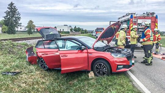 Der bei dem Unfall entstandene Schaden ist nach Schätzung der Polizei fünfstellig. Zwei Fahrzeuge waren beteiligt. Foto: Enrique Der bei dem Unfall entstandene Schaden ist nach Schätzung der Polizei fünfstellig. Zwei Fahrzeuge waren beteiligt. Foto: Enrique