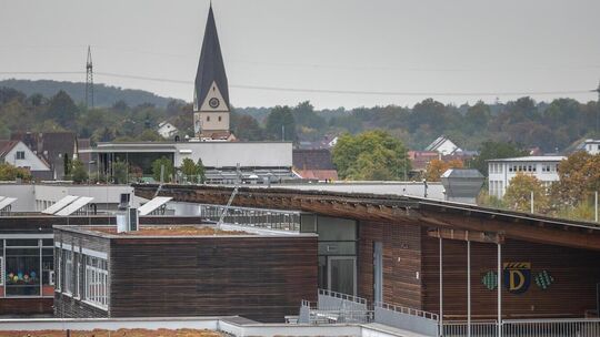 Die Förderschulen im Kreis (Im Bild Verbundschule in Dettingen) platzen aus allen Nähten. Steigende Schülerzahlen stellen die Ve Die Förderschulen im Kreis (Im Bild Verbundschule in Dettingen) platzen aus allen Nähten. Steigende Schülerzahlen stellen die Ve