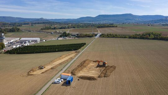 Aus der Luft sind die archäologischen Arbeiten gut zu erkennen. Foto: Carsten Riedl Aus der Luft sind die archäologischen Arbeiten gut zu erkennen. Foto: Carsten Riedl