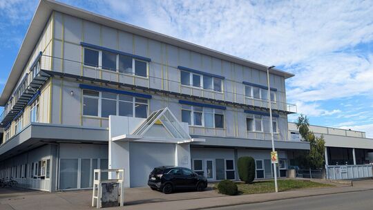 Die Unterkunft in der Max-Eyth-Straße in Nürtingen, die vom Landkreis für die Unterbringung von Geflüchteten angemietet ist, wir Die Unterkunft in der Max-Eyth-Straße in Nürtingen, die vom Landkreis für die Unterbringung von Geflüchteten angemietet ist, wir